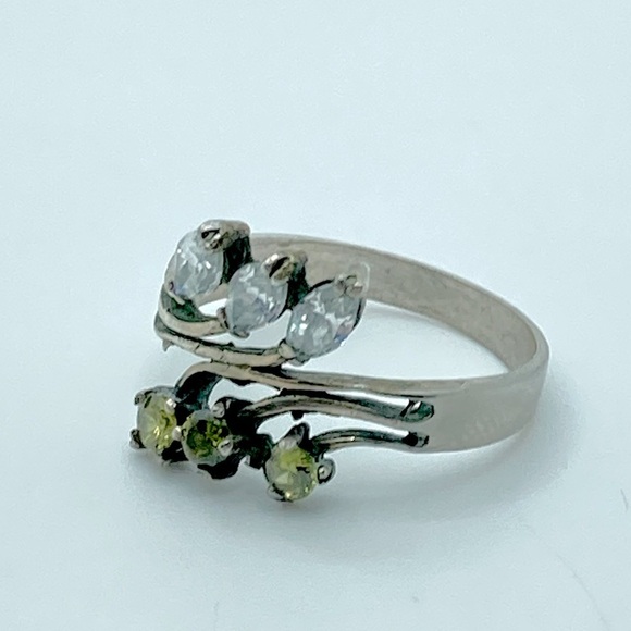 STERLING Silver w Green & Clear / White Cz Stones Vines Design Sz 8 - Picture 2 of 7
